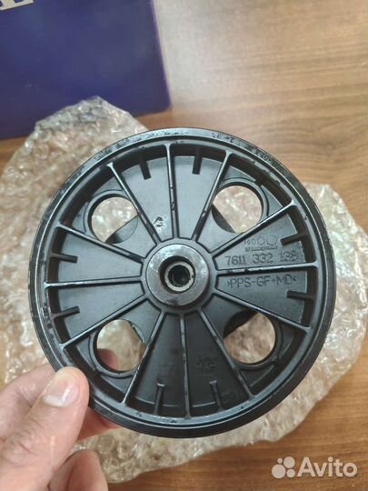 Насос гур Вольво хс 90 2,5