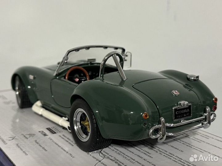 Модель автомобиля Shelby Cobra 427 s/c 1/18