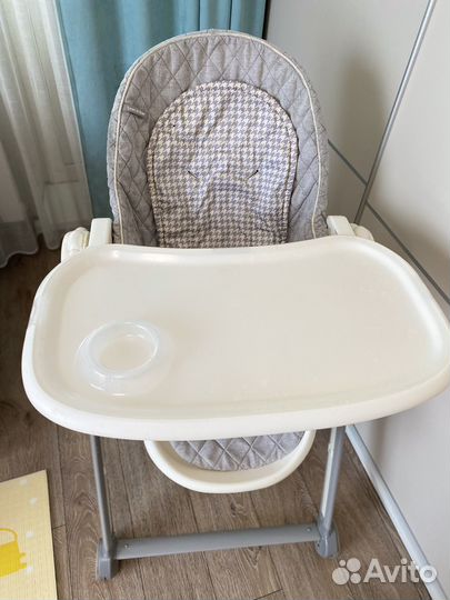Стульчик для кормления happy baby забронировано