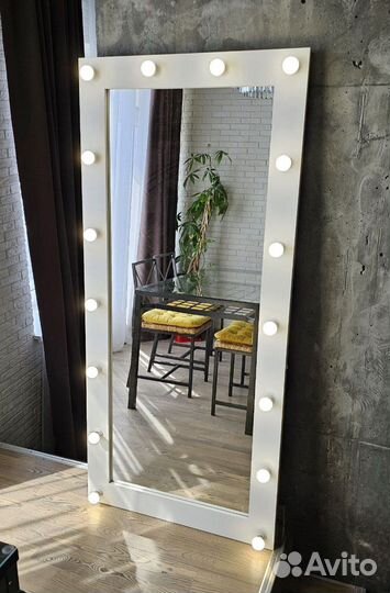 Зеркало с подсветкой