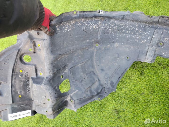 Подкрылок передний левый Lexus Ls600Hl UVF46