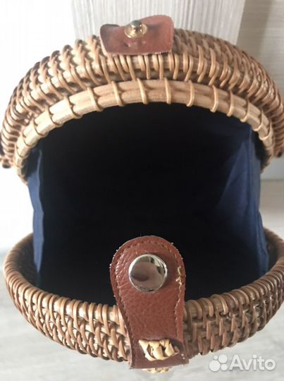 Сумочка женская из ратанги