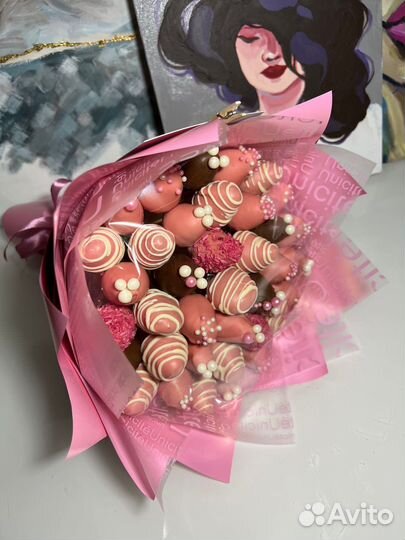 Букеты и композиции из клубники в шоколаде