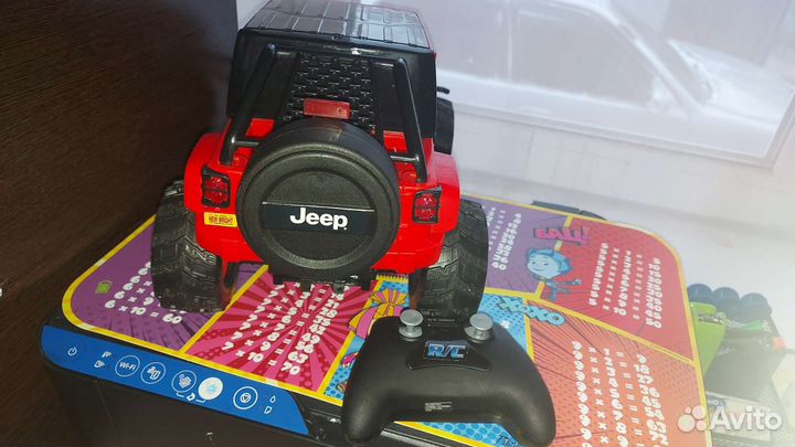 Машинка на радиоуправлении большая