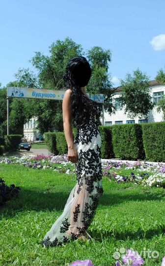 Платье со шлейфом