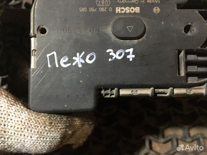 Заслонка дроссельная Peugeot 307