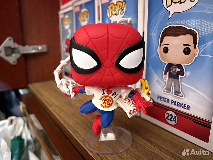 Spider-Man 672. Человек-Паук. Funko Pop. Marvel