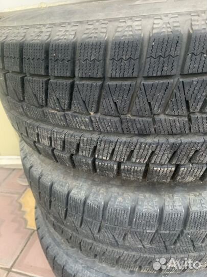 Bridgestone Blizzak Revo 969 215/65 R16