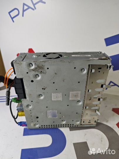 Магнитола Audi A4 B8 2.0 2011