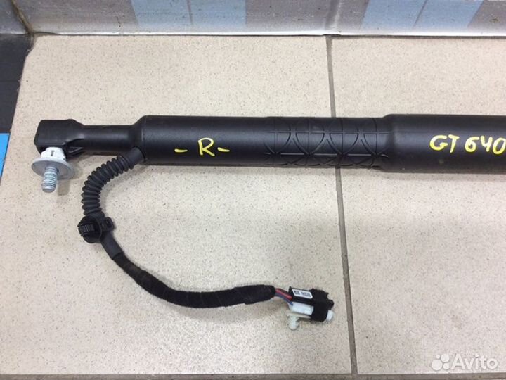 Амортизатор двери багажника правый Bmw 6-Serie Gt