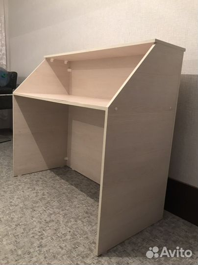 Ресепшн, стойка администратора