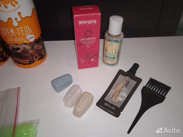 Новый набор косметики,цена зв всё, что на фото