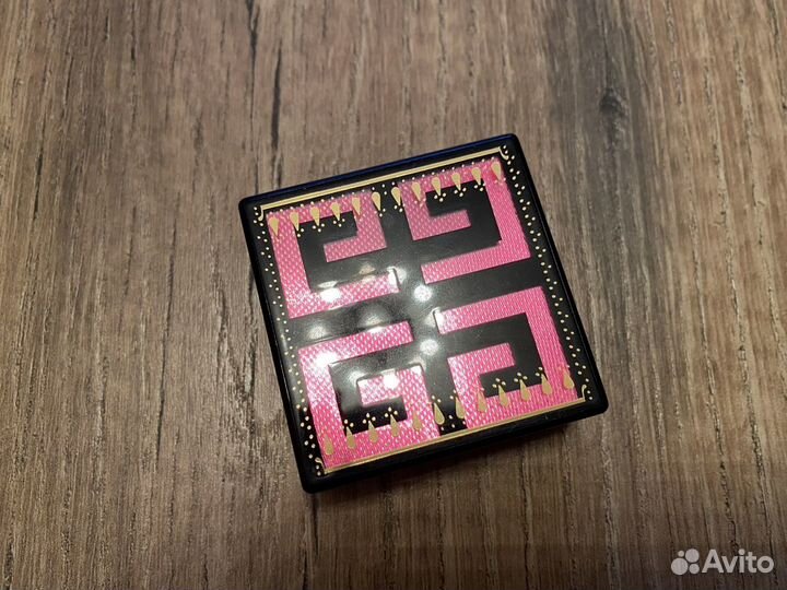 Румяна Givenchy Sari Glow Maharani Pink 43