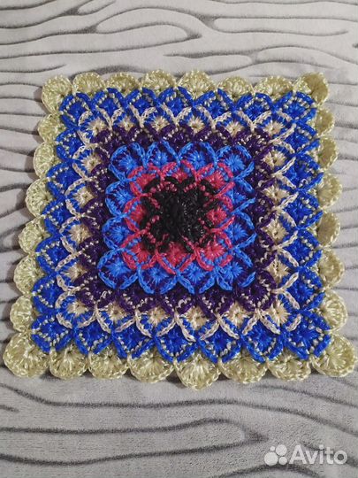 Коврик вязаный