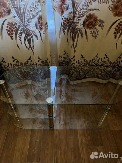 Стеклянная тумба