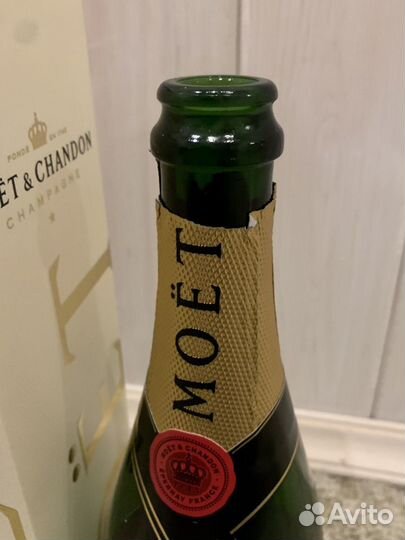 Moet chandon бутылка и коробка