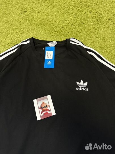 Футболка adidas originals