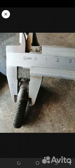 Болт ступичный на chrysler гранд voyager(4-е пок.)