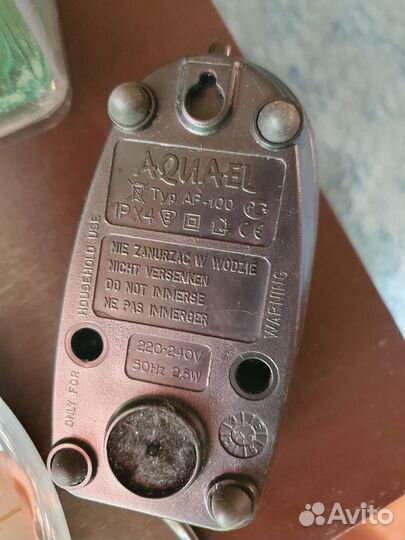 Аквариумы, компрессор и декор