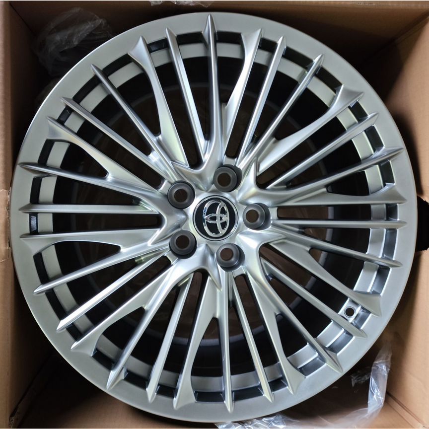 Литые диски Toyota 8.5×R19 5×114.3