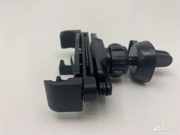 Держатель для телефона в машину м-18