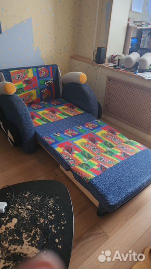 Продается детское кресло-кровать с тумбой для бель