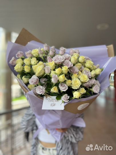 Букет кустовых роз