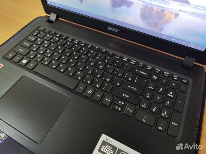 Ноутбук Acer / как новый / ssd+hdd / гарантия