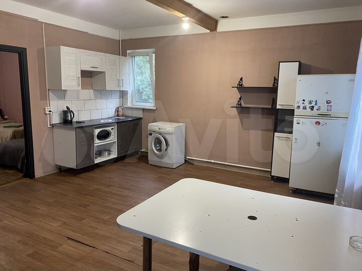 2-к. квартира, 90 м², 2/3 эт.