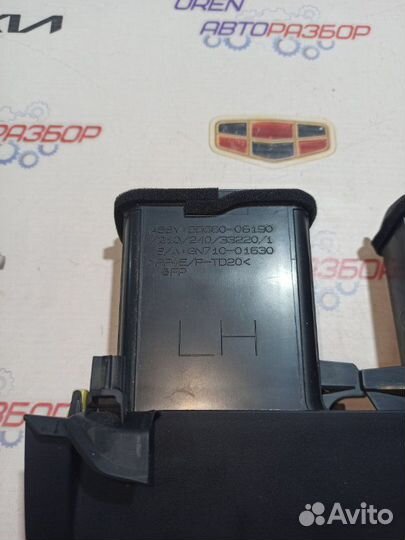 Дефлектор воздушный Toyota Camry 55 2.5 2017