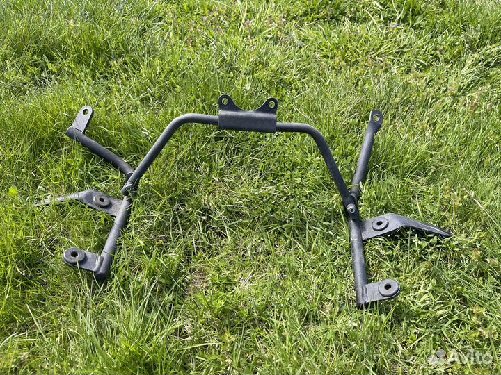 Крепление лобового стекла для квадроцикла