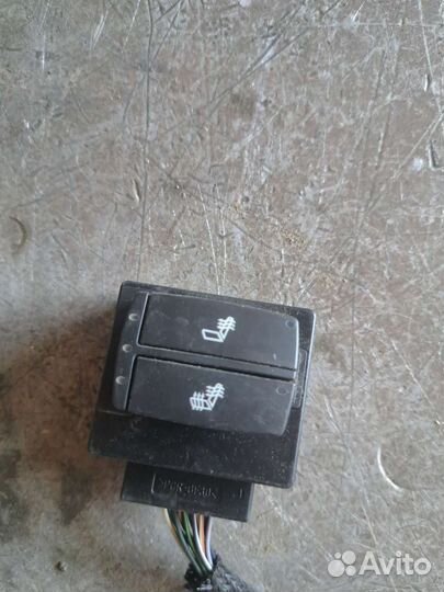 Кнопка подогрева передний правый Cadillac SRX