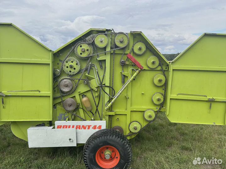 Пресс-подборщик Claas Rollant 44, 1990