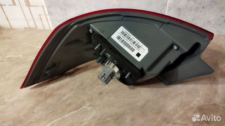 Фара задняя левая внешняя и внутренняя Лада Веста