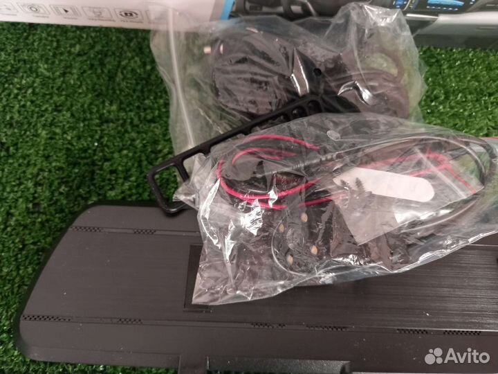 Видеорегистратор с камерой заднего вида