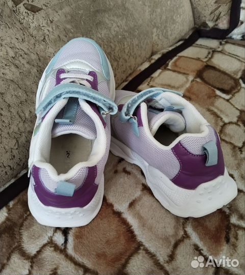 Кроссовки детские