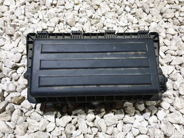 Корпус воздушного фильтра Шкода Фабия 2