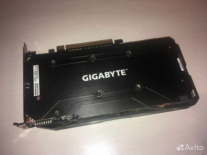 Продам видеокарту Gigabyte RX 570 gaming 4G