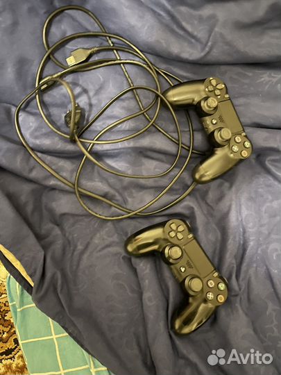 Игровая приставка ps4 pro