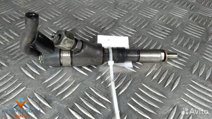 Форсунка Volvo S80 рест. 2004 0445110077