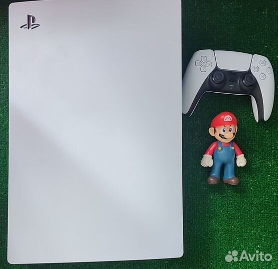 Sony PlayStation 5 с играми внутри в Марио