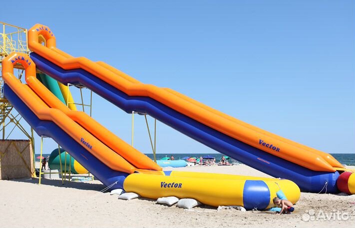 Надувная водная горка с бассейном
