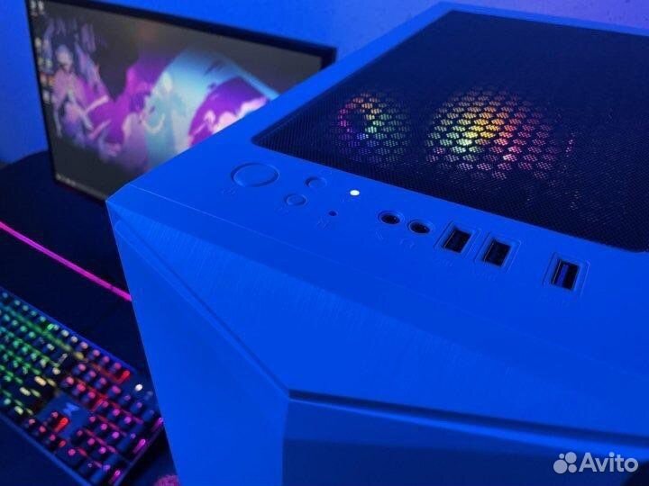 Игровой ситемник с комплектом i7