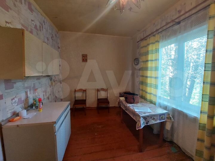 Комната 15 м² в 3-к., 2/2 эт.