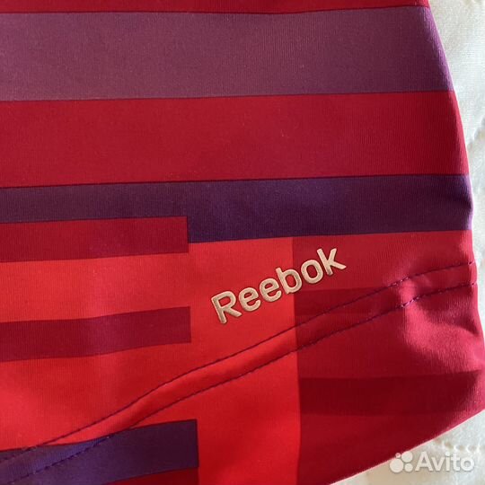 Reebok топ спортивный