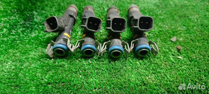 Форсунка топливная Mazda 6 седан 2.0 2006