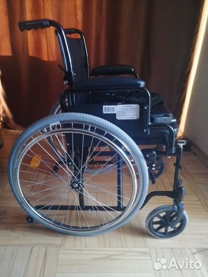 Кресло-каталка с санитарным оснащением