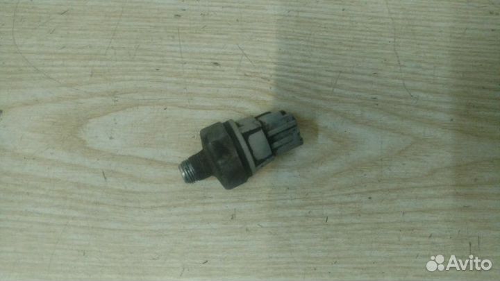 Датчик давления масла Toyota Cresta 1GFE