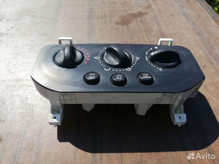 Блок управления печкой Рено Клио 2