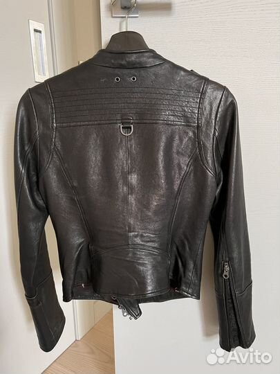 Куртка-косуха кожаная женская